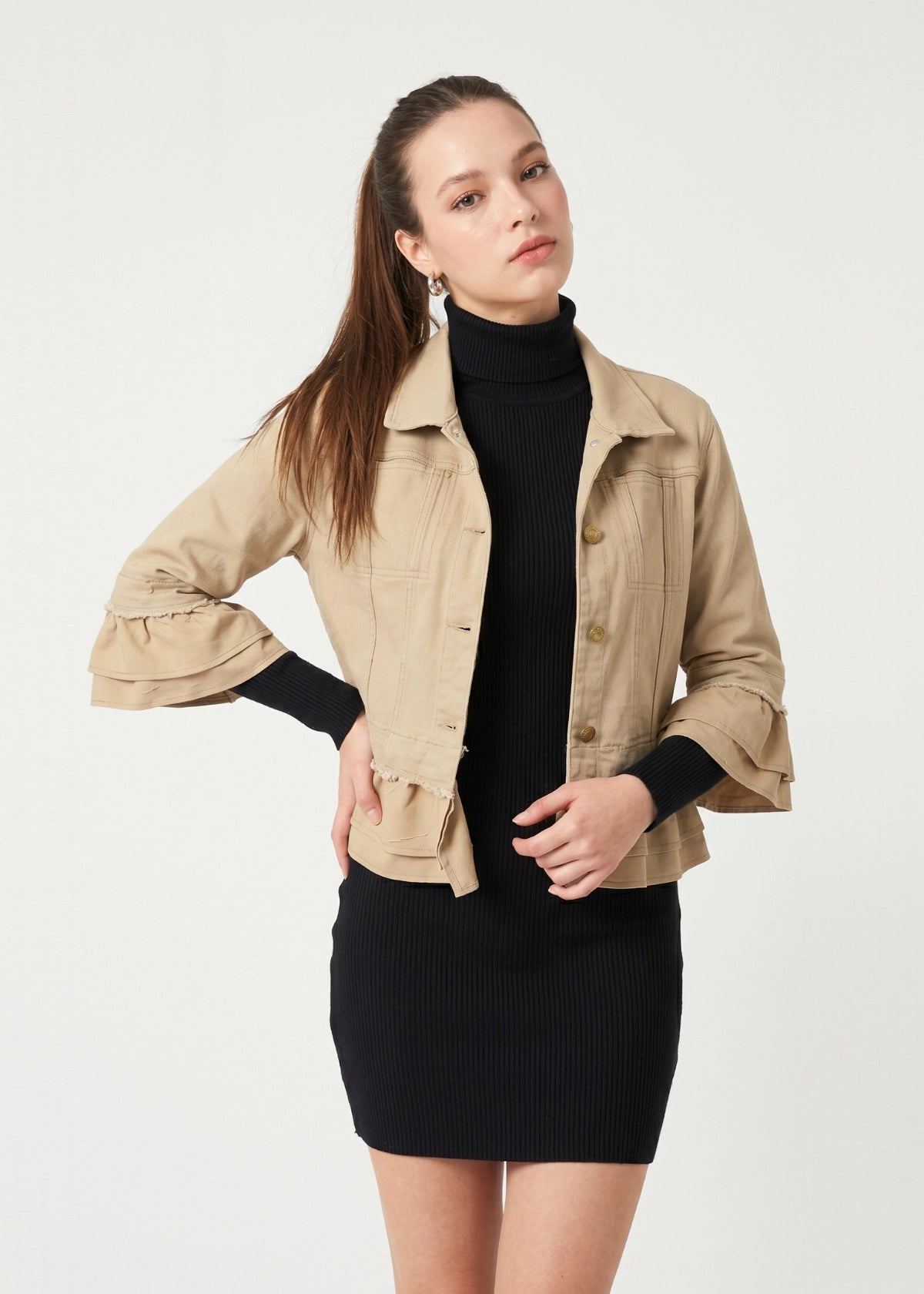 24039-4: COTTON Ruffle Trim Cropped Jacket (Warm Beige)